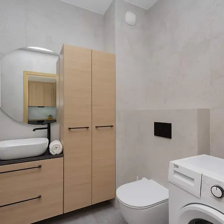 Appartement Stylish Habicha With Air Conditioning And Underground Parking By Renters Warschau
