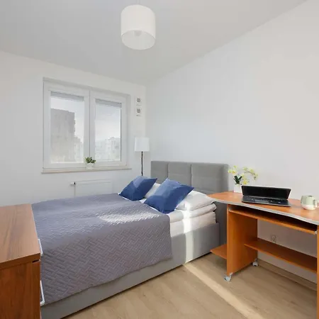 Stylish Habicha With Air Conditioning And Underground Parking By Renters