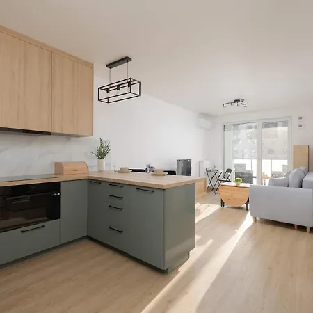 Stylish Habicha With Air Conditioning And Underground Parking By Renters