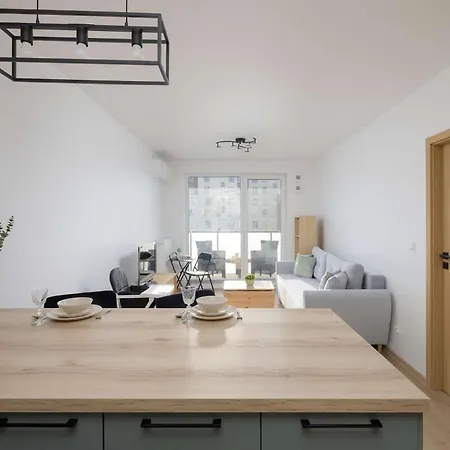 Stylish Habicha With Air Conditioning And Underground Parking By Renters Apartment