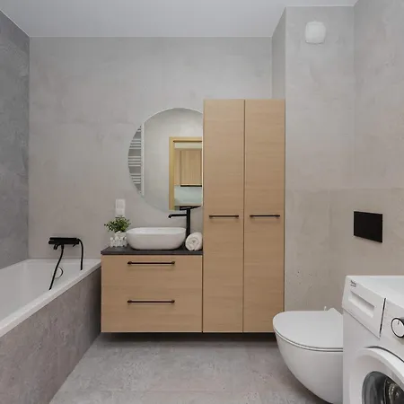 Stylish Habicha With Air Conditioning And Underground Parking By Renters * Varşova