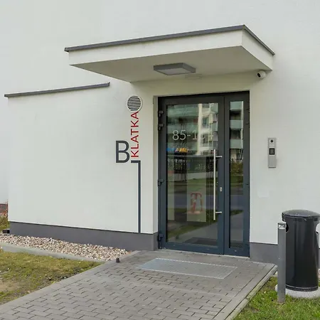 Stylish Habicha With Air Conditioning And Underground Parking By Renters * Warschau