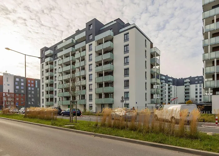 Stylish Habicha With Air Conditioning And Underground Parking By Renters *