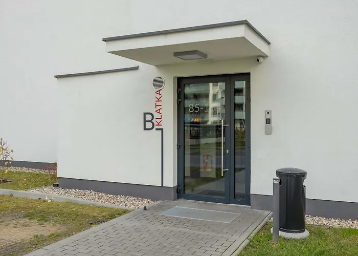 Stylish Habicha With Air Conditioning And Underground Parking By Renters * Warschau