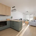 Stylish Habicha With Air Conditioning And Underground Parking By Renters